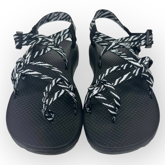 NWT Chaco ZCLOUD X2 black white sandals comfort strappy crisscross toe loop sz 9 - Picture 8 of 13